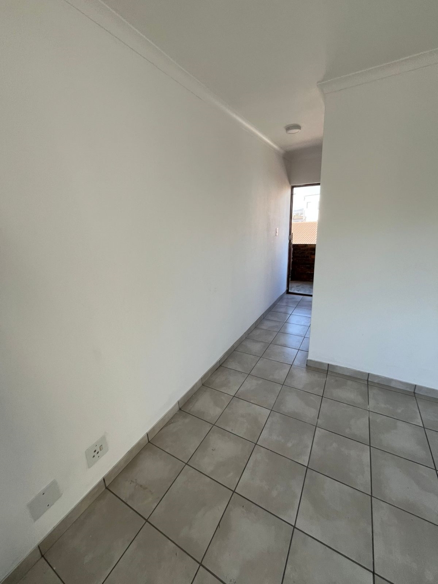 To Let 1 Bedroom Property for Rent in Table View Western Cape